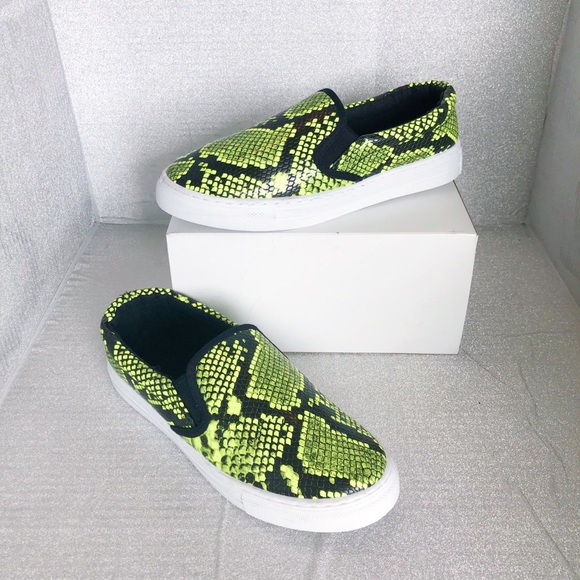 SOLD 🛍NWOT Qupid platform neon green sneakers - Picture 2 of 7